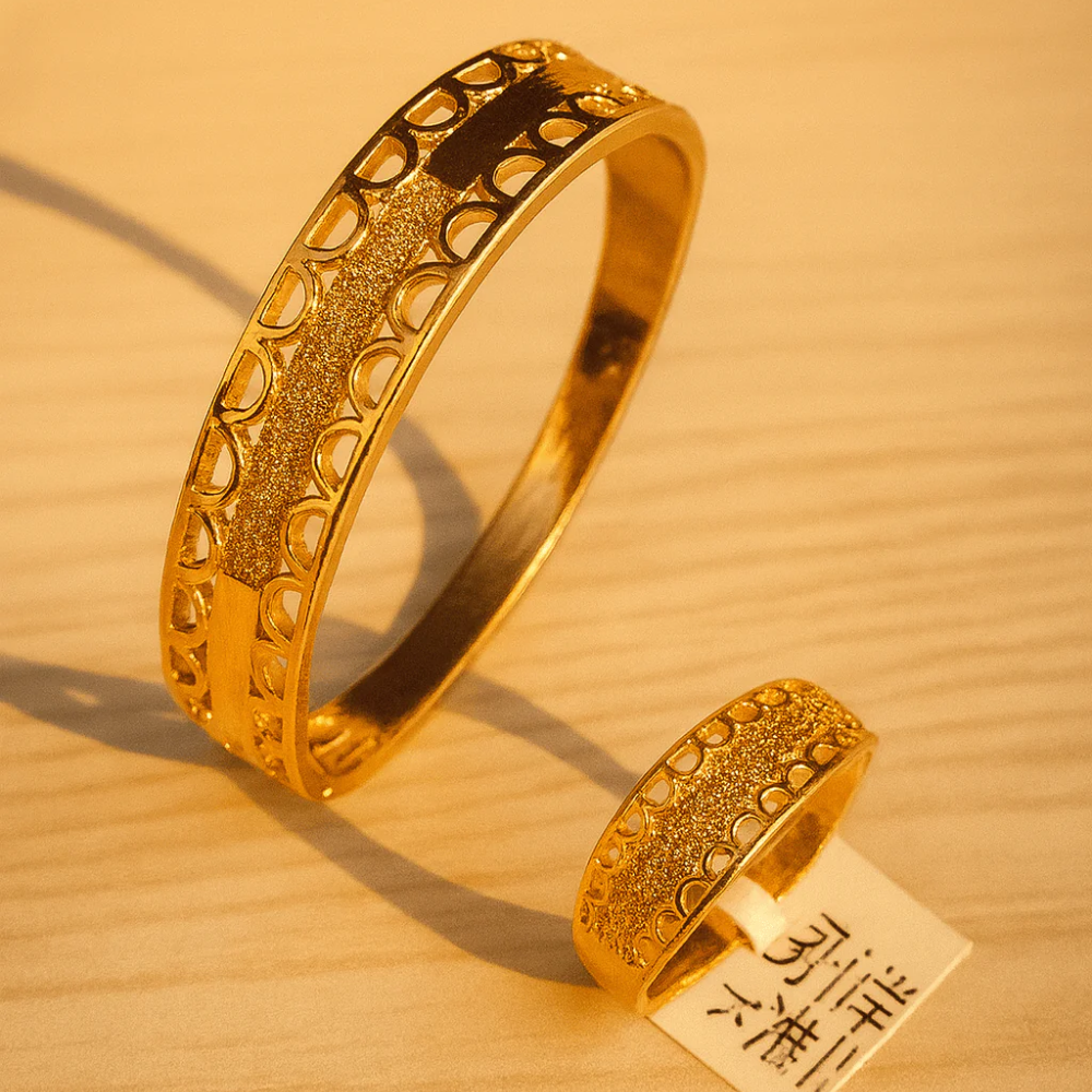 Gold Tone Jewelry Set - Dual Style Necklace & Bracelet